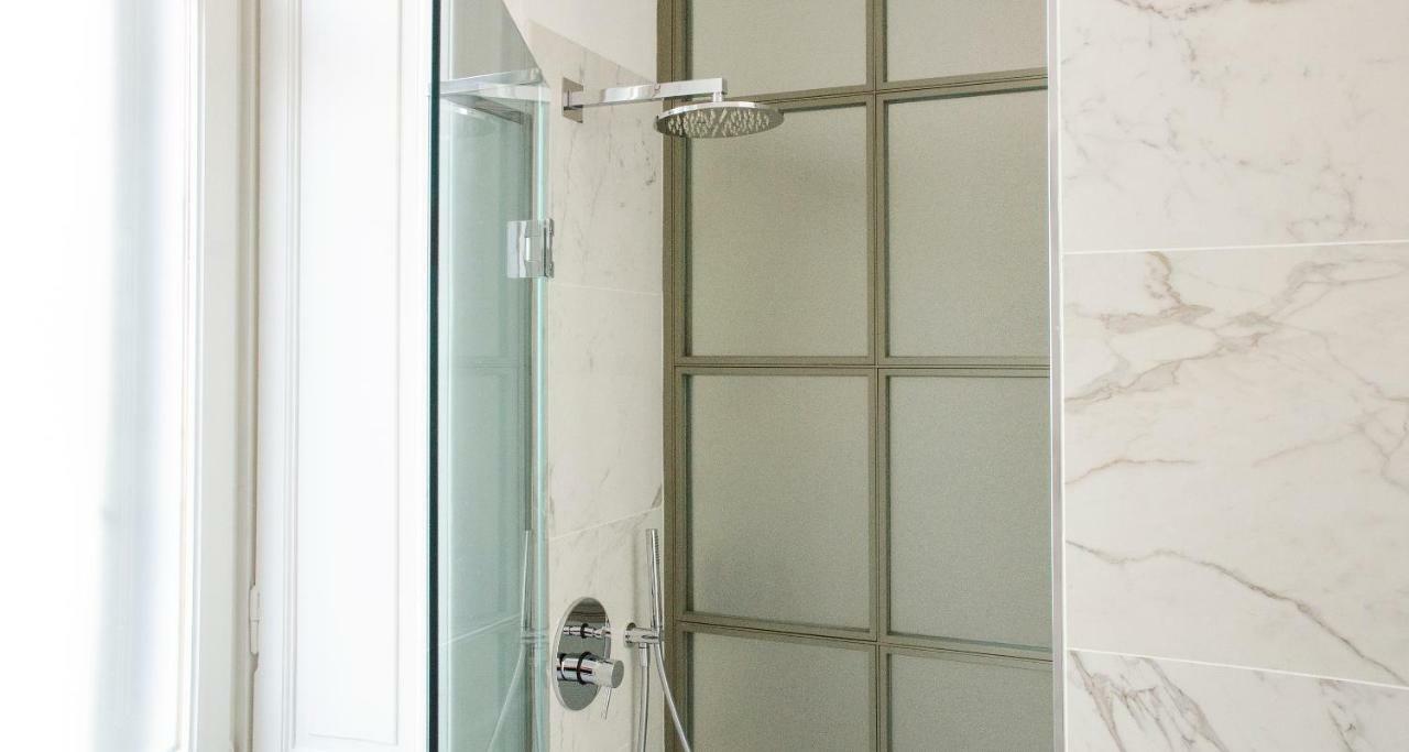 Joivy Splendid 3Br Apt With Parking And Terrace In Como Lake Como Eksteriør billede