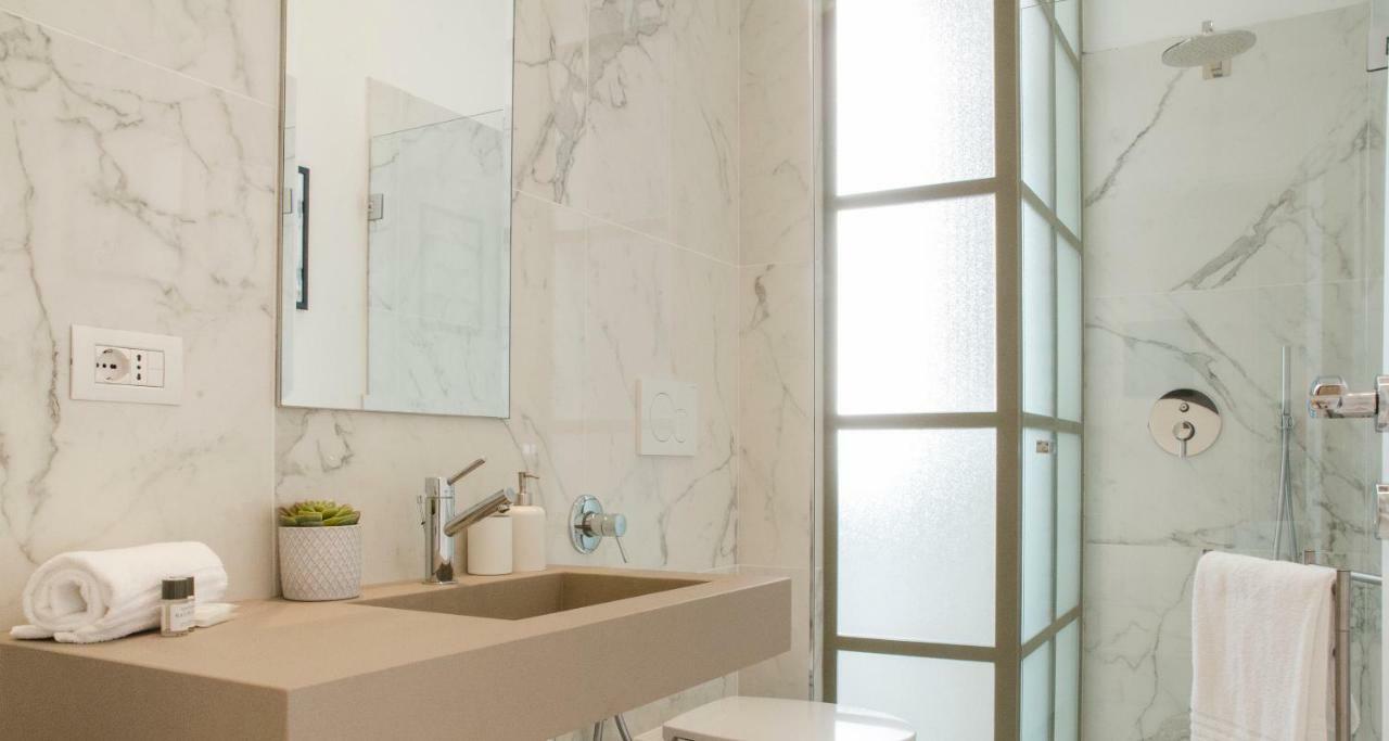 Joivy Splendid 3Br Apt With Parking And Terrace In Como Lake Como Eksteriør billede